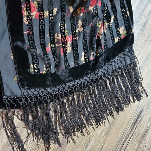 World Market Women Kimono Drape Floral Velvet Trim Fringes One Size Boho Shawl - Picture 10 of 10